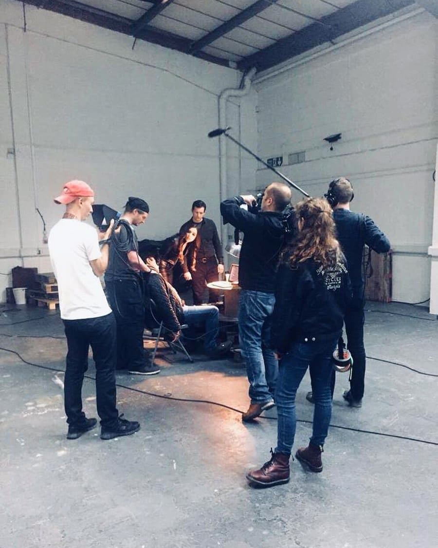 How to Distribute An indie Film alone How to Distribute An indie Film alone